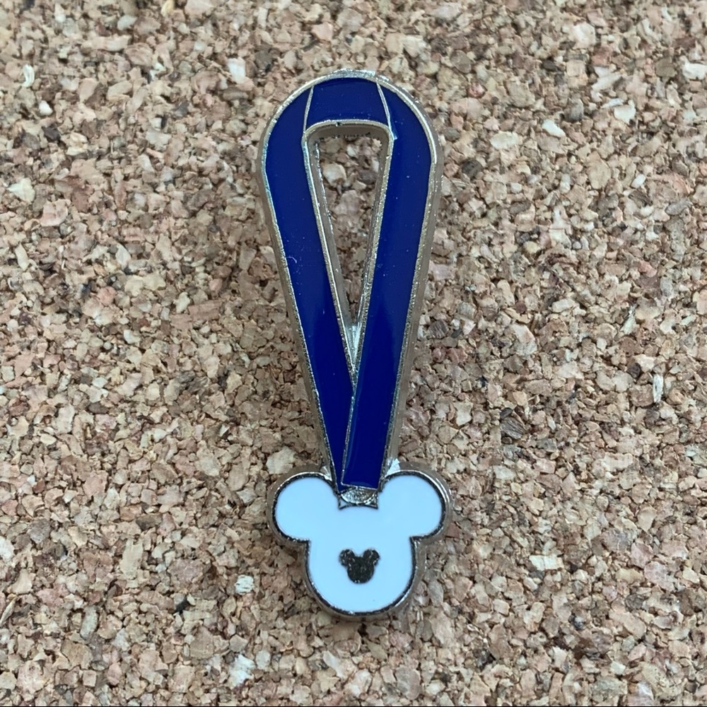 ♦️3 for $12✨Disney Hidden Mickey Trading Pin